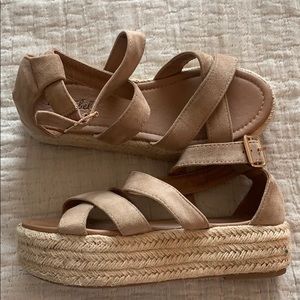 Strappy platform sandals
